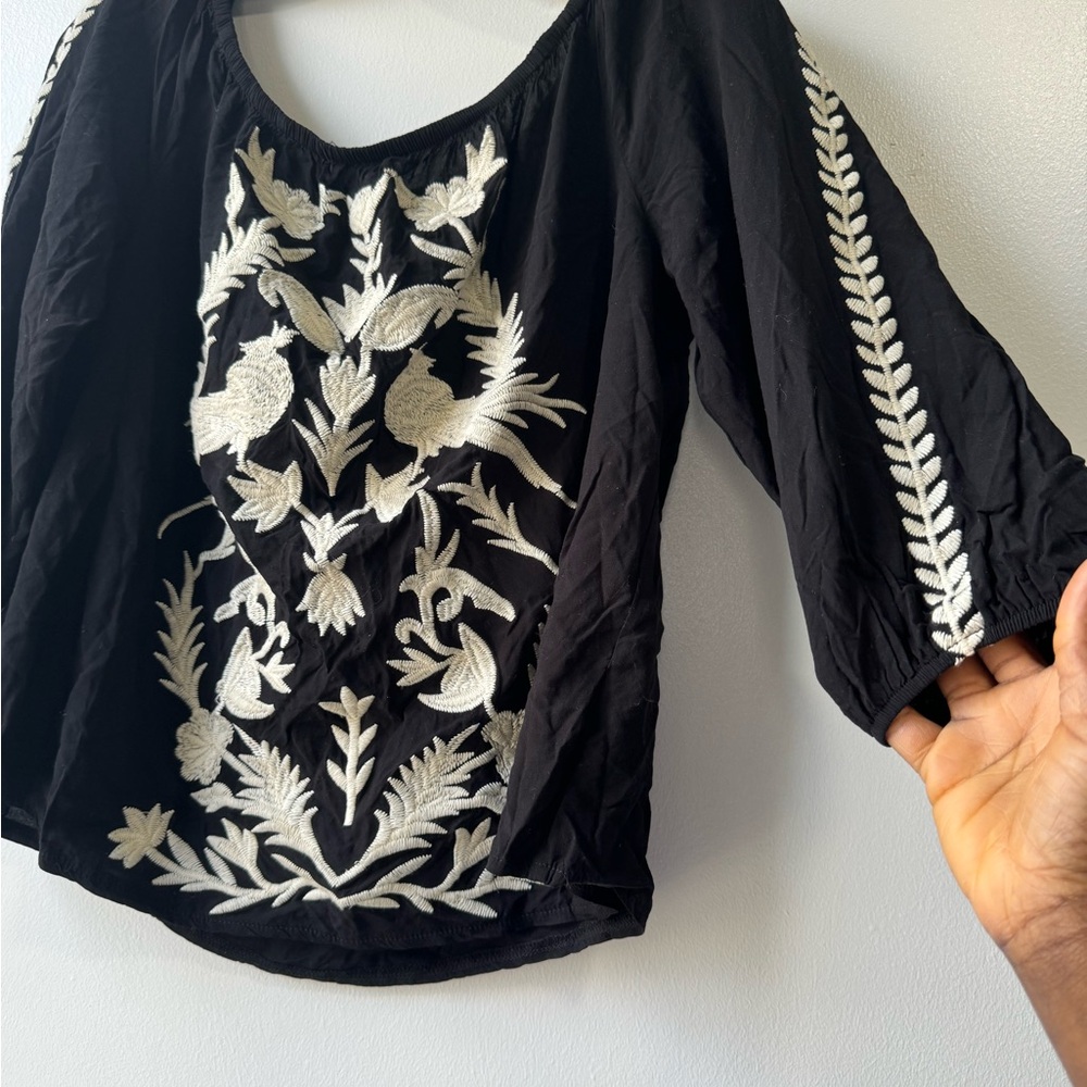Solitaire Women’s Off the Shoulder Embroidered Top - Picture 6 of 10